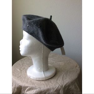 Stylish Grey beret!